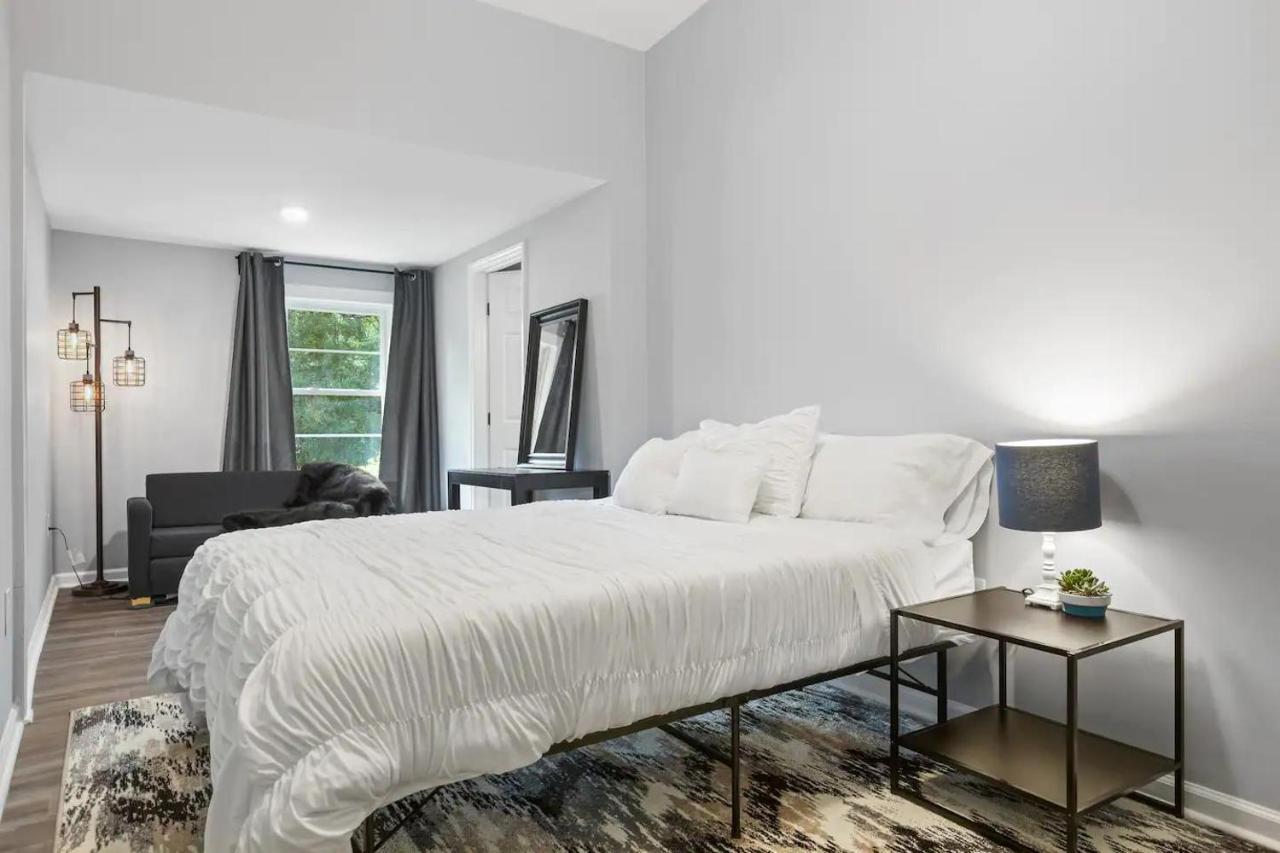 Recently Renovated Chic Durham Farmhouse Ngoại thất bức ảnh